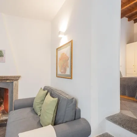 Up On The Roof By Rent Apartment Como