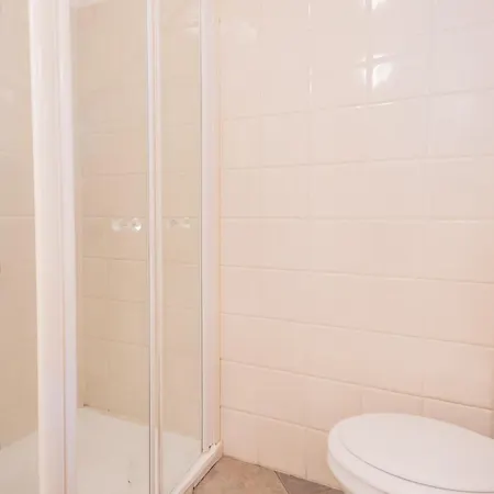 Up On The Roof By Rent * Como