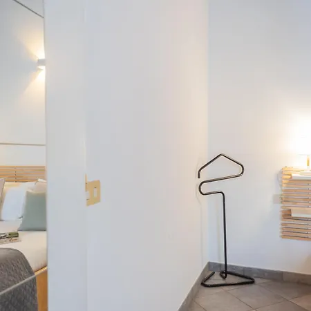 Up On The Roof By Rent Como