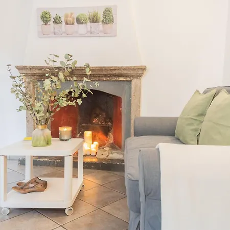 Apartman Up On The Roof By Rent Como